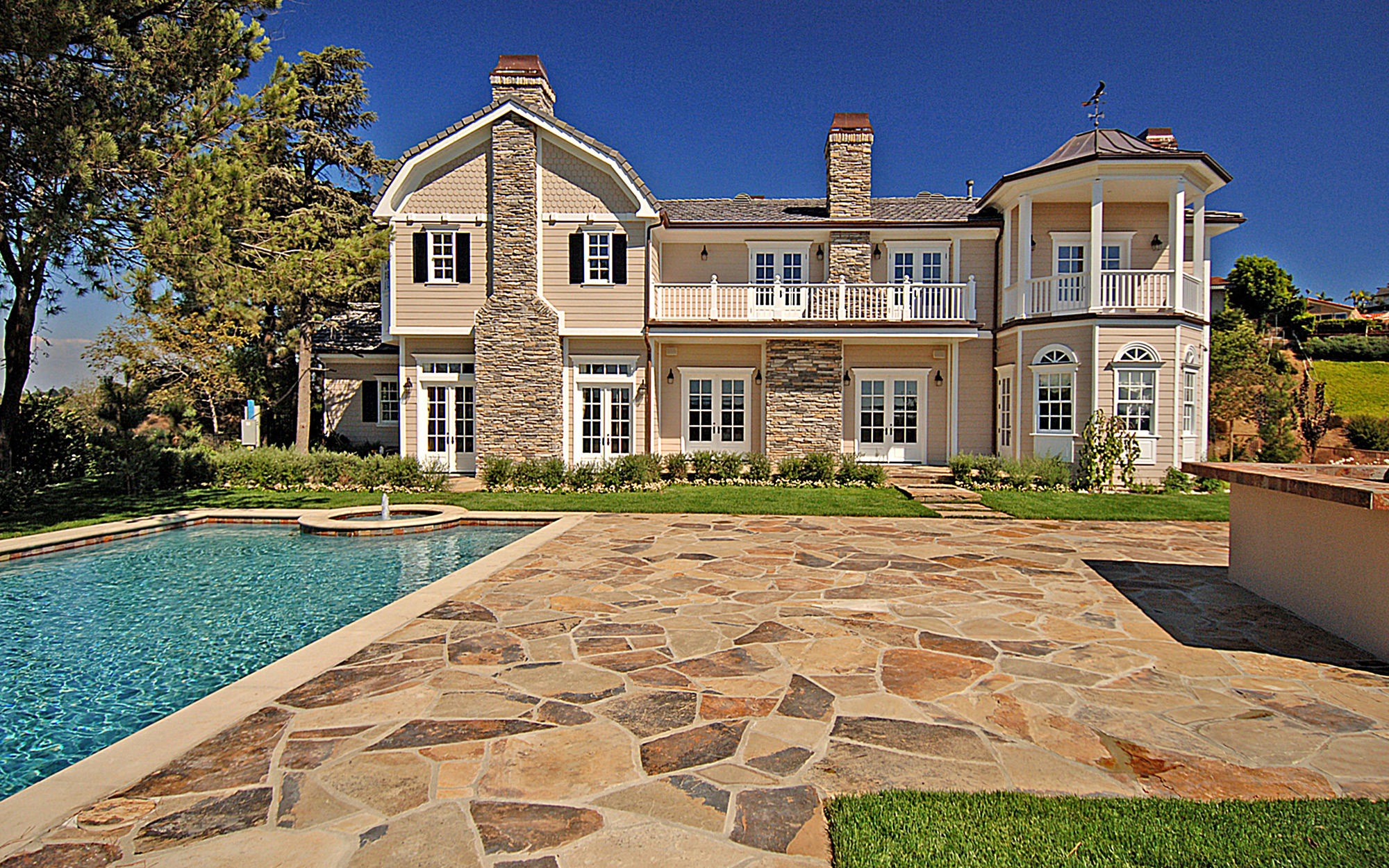 Bourget Flagstone Co / Flagstone Desert Gold Bourget Bros