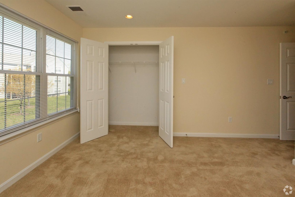 Gallery Bowling Brook Apartments