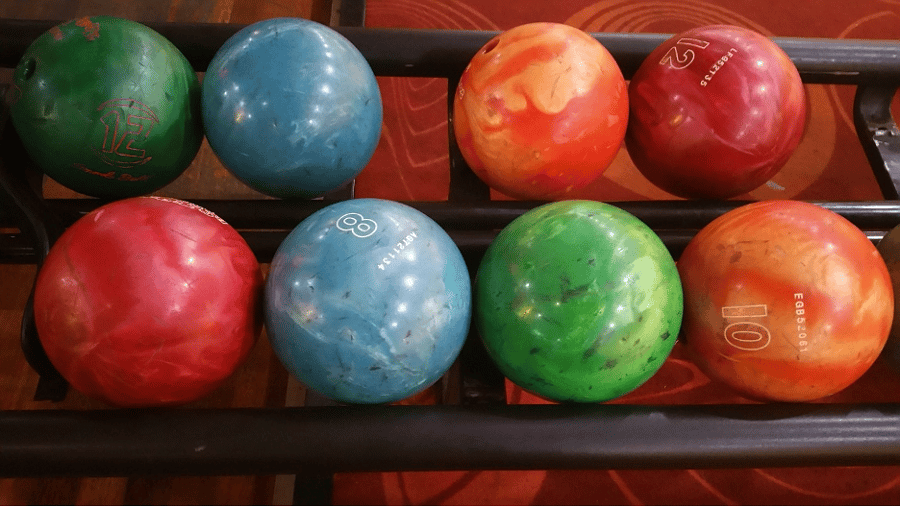 How to Choose the Bowling Ball Sizes & Weights Bowling Knowledge