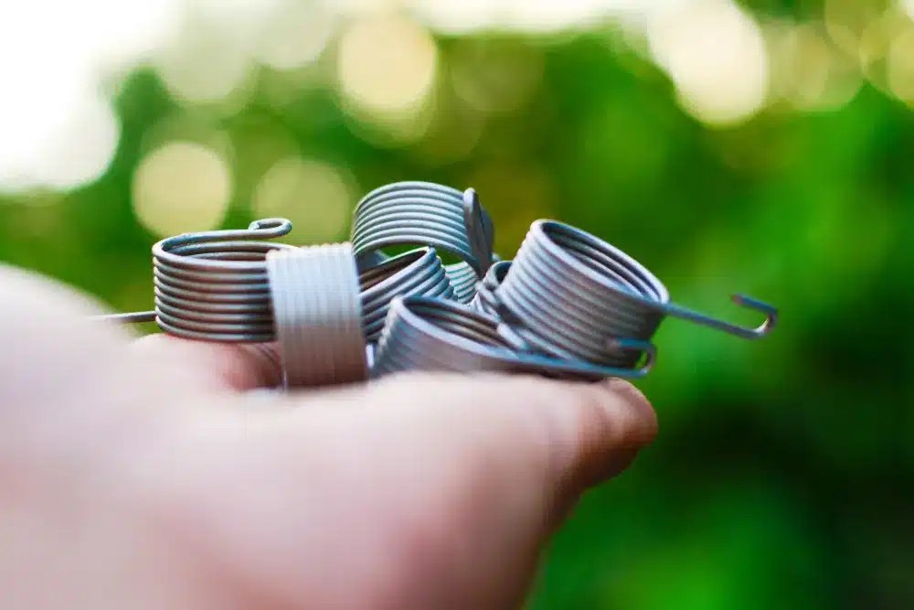 Key Factors Affecting the Lifespan of a Torsion Spring Boynes