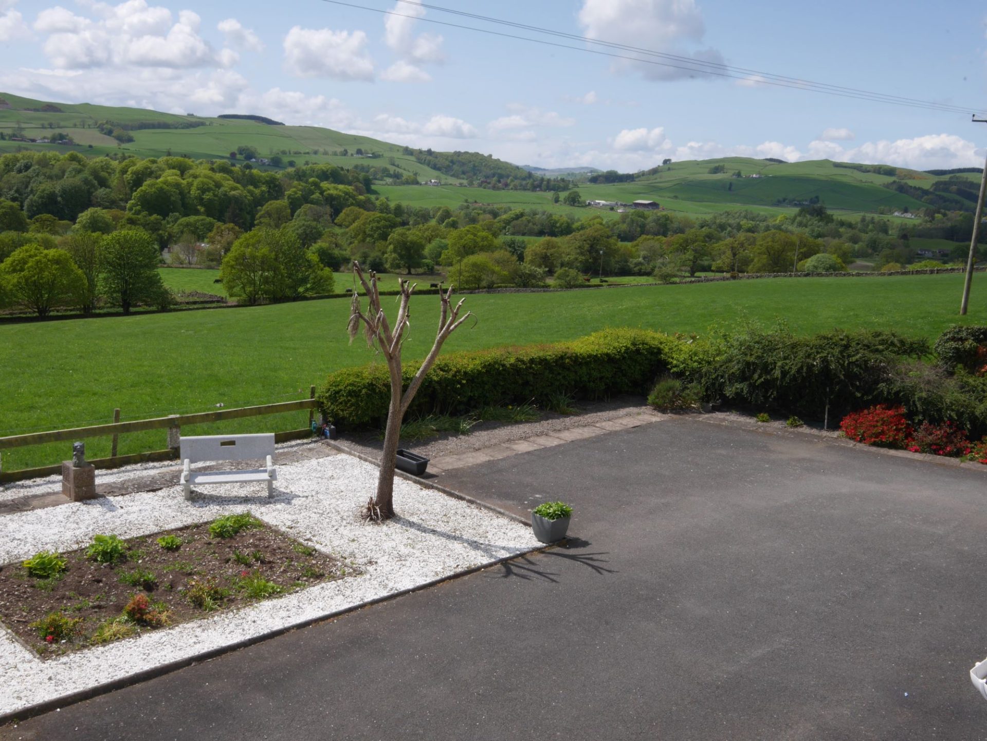 HYDEE, AULDGIRTH, DUMFRIES, DG2 0XP Braidwoods Solicitors & Estate Agents