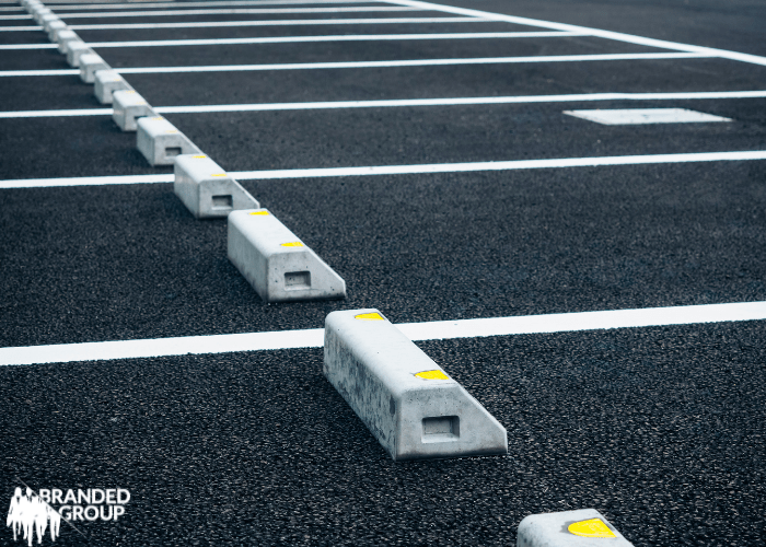 4 Secrets to Hiring a Parking Lot Maintenance Company