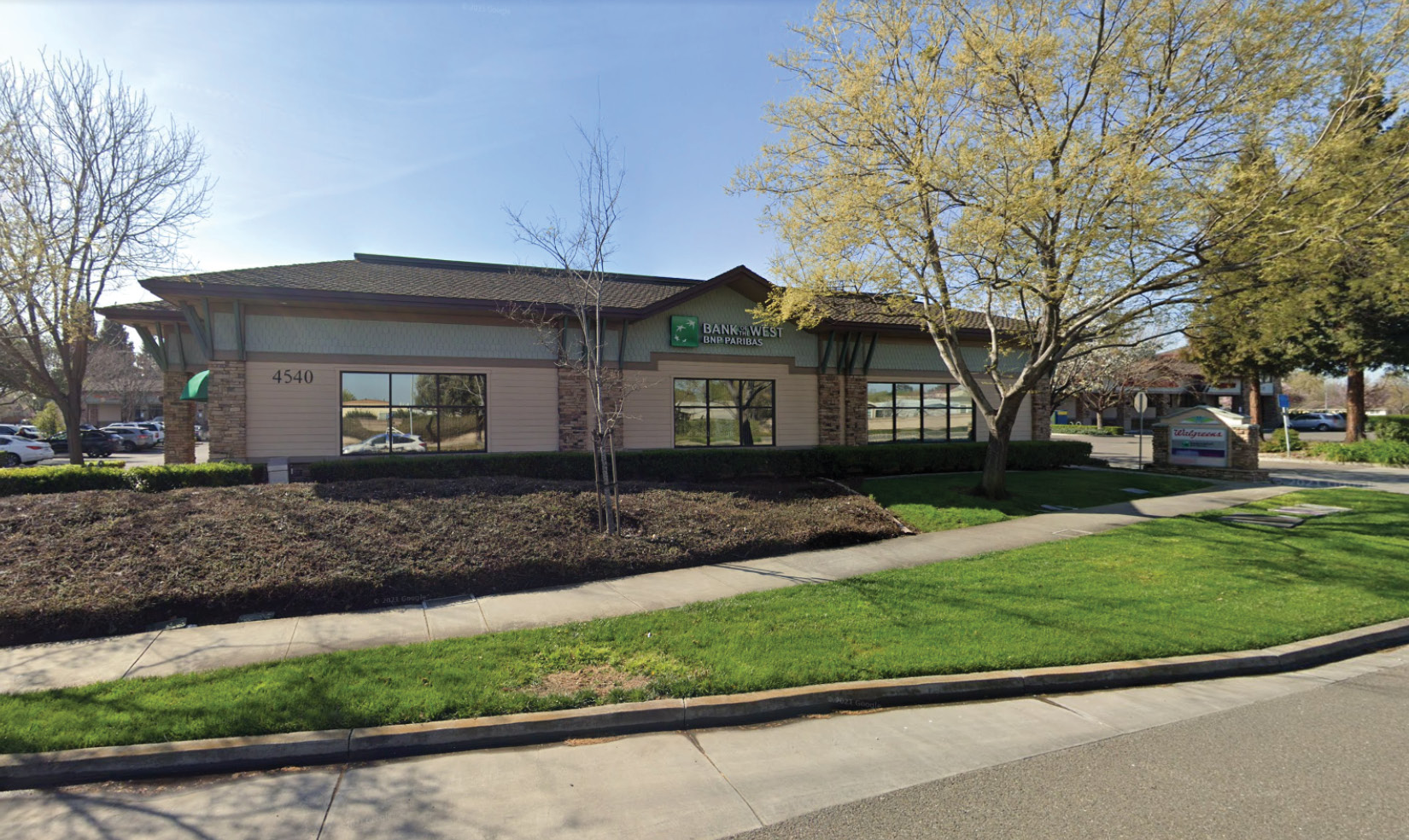 RETAIL FREESTANDING BUILDING NNN LEASE 4540 BALFOUR ROAD, BRENTWOOD