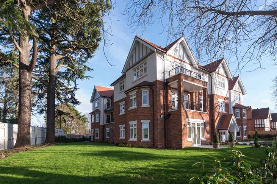 Elva Lodge , Castle Hill, Maidenhead SL6 4AD Braxton