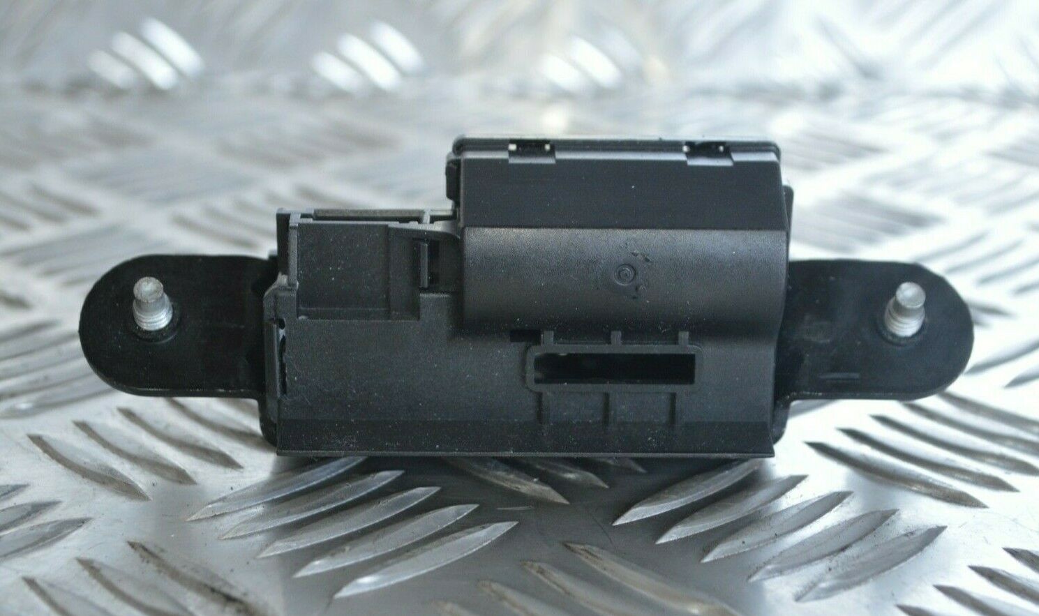 Fiat 500 Tailgate Lock 55701971 2018 Fiat 500 Convertible Tail Gate