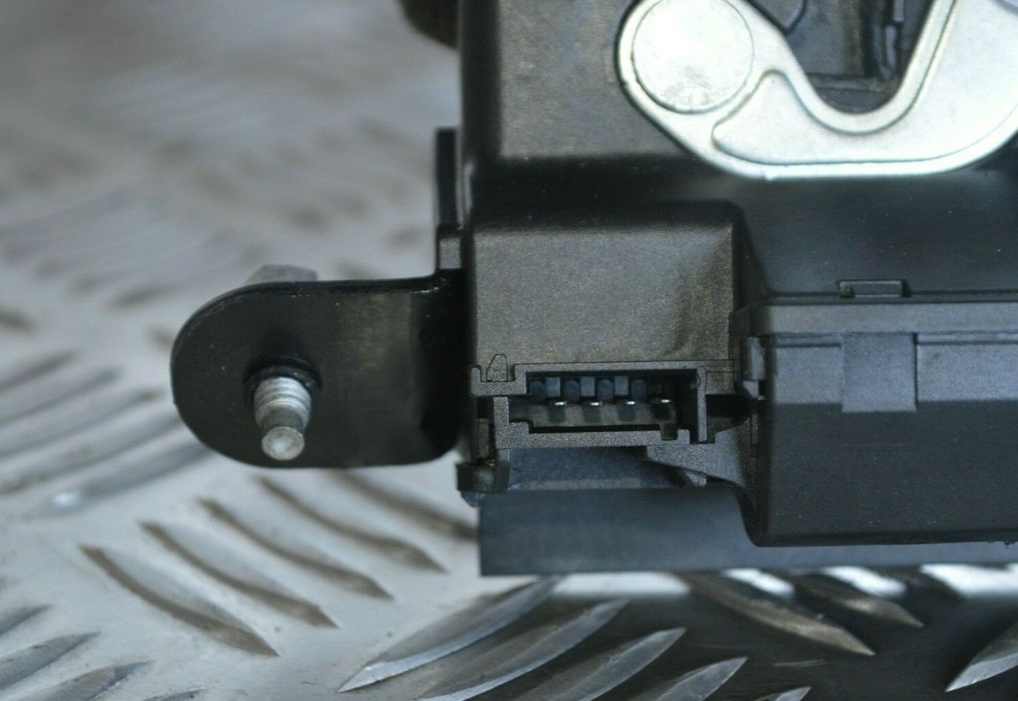 Fiat 500 Tailgate Lock 55701971 2018 Fiat 500 Convertible Tail Gate