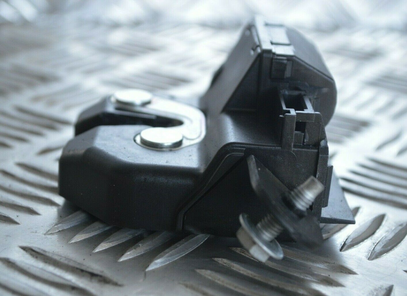 Fiat 500 Tailgate Lock 55701971 2018 Fiat 500 Convertible Tail Gate