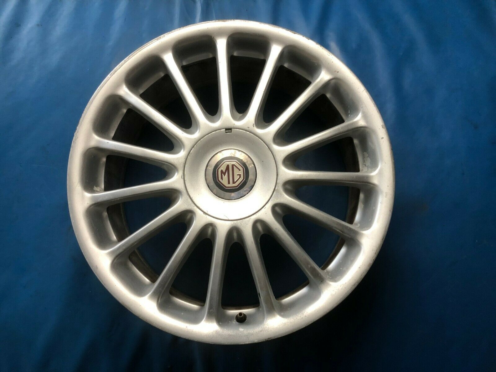Rover 75 // MG ZT 18" 15 Straight Spoke Alloy Wheel (Part RRC002260