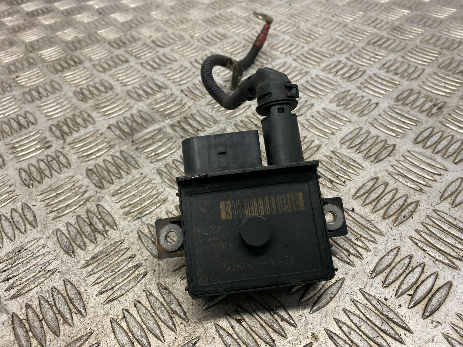 2009 BMW 3 SERIES E90 2.0 DIESEL GLOW PLUG CONTROL MODULE RELAY OEM