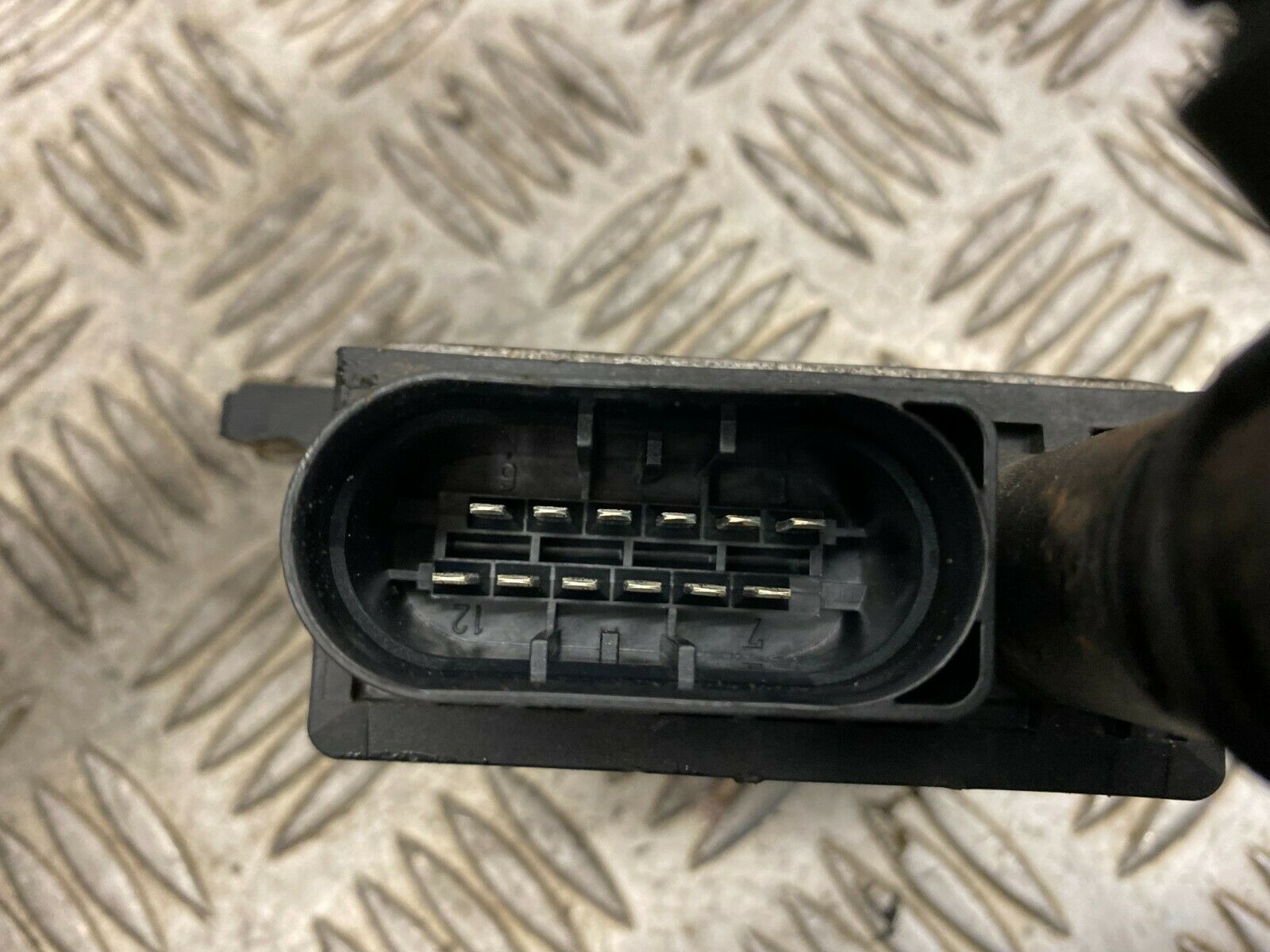 2009 BMW 3 SERIES E90 2.0 DIESEL GLOW PLUG CONTROL MODULE RELAY OEM