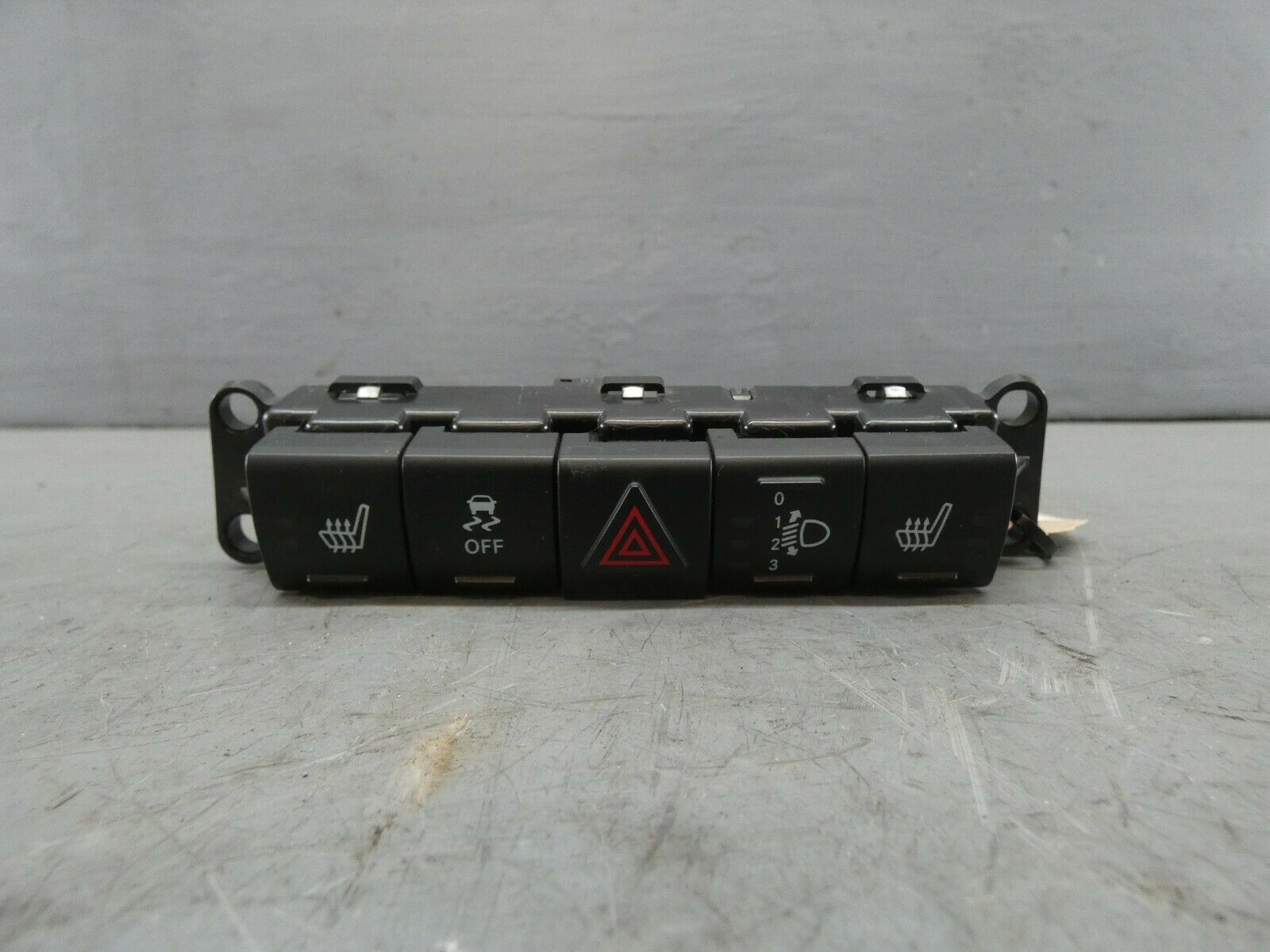 2011 Jeep Compass 2.2CRD Hazard Warning Light Centre Console Switch