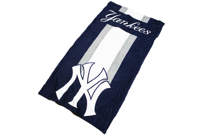 MLB NEW YORK YANKEES BEACH TOWEL BREAKS GENERAL STORE