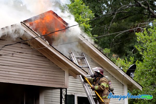 House Fire on Fairground Street (Video) Kosciusko