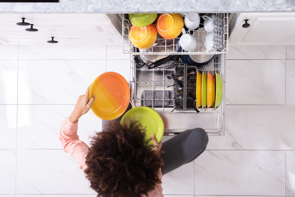 What to do when your dishwasher stinks? BreezyScroll
