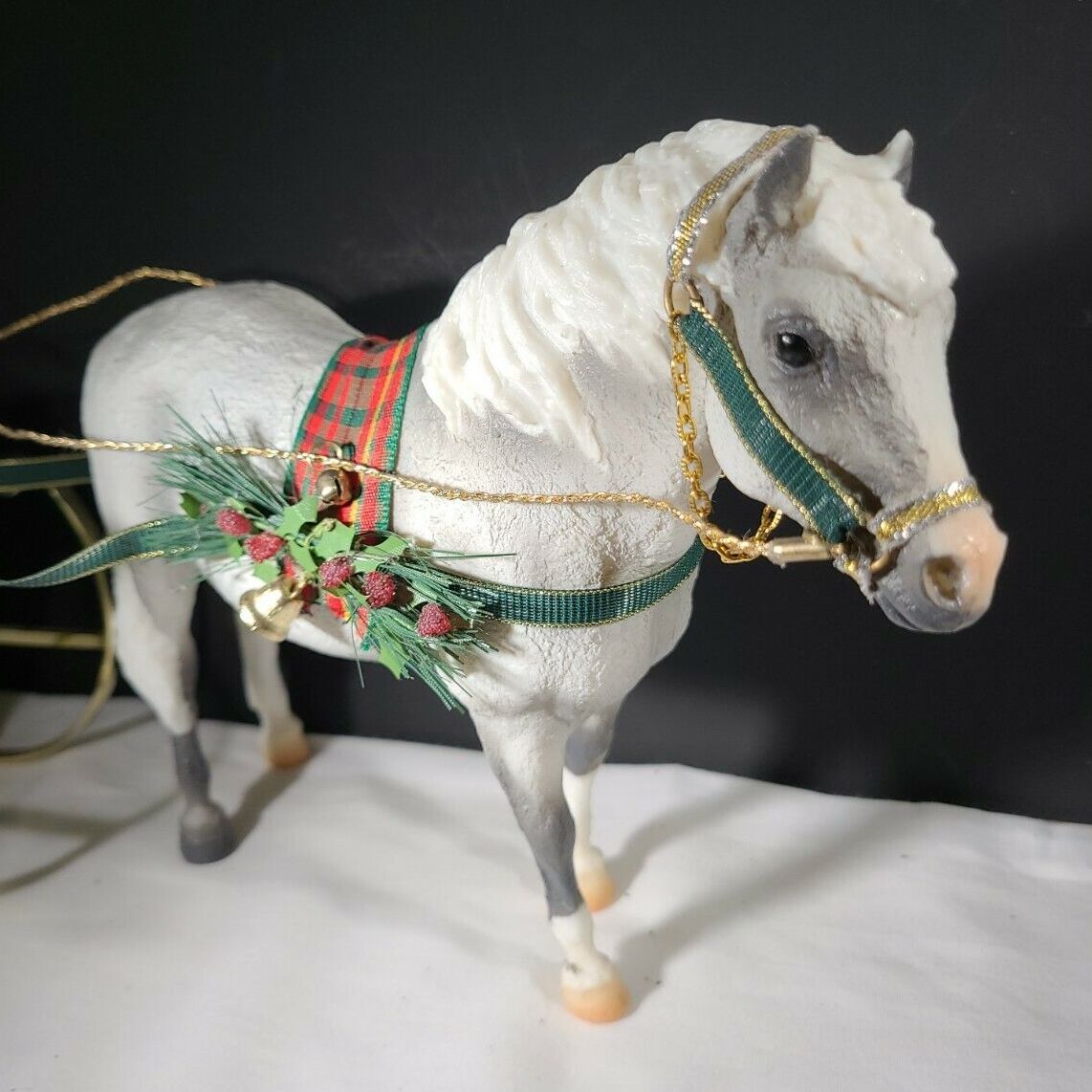 Jingles Holiday Pony with Sleigh Breyer Value Guide