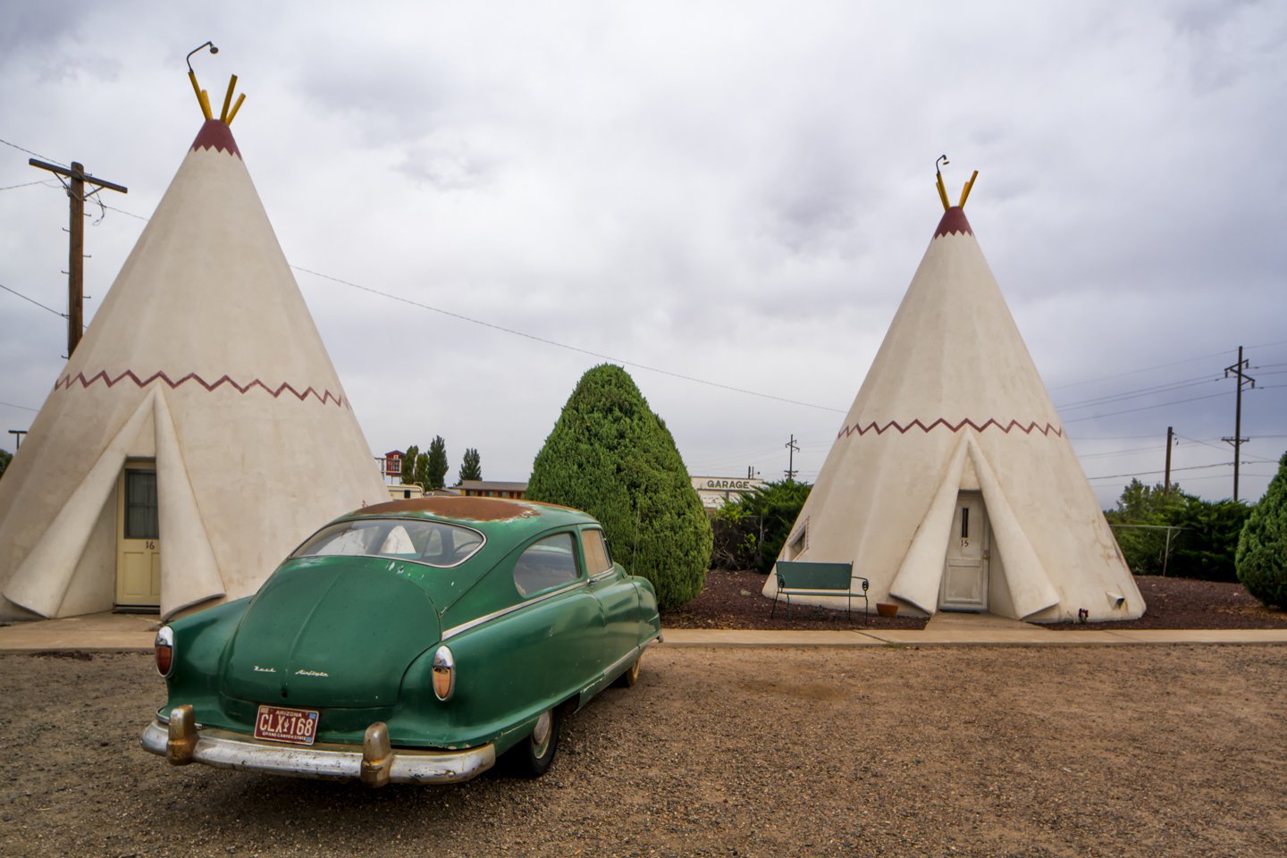 Green Nash Airflyte, Wigwam Motel, Holbrook, Arizona, 2015 BRIAN K