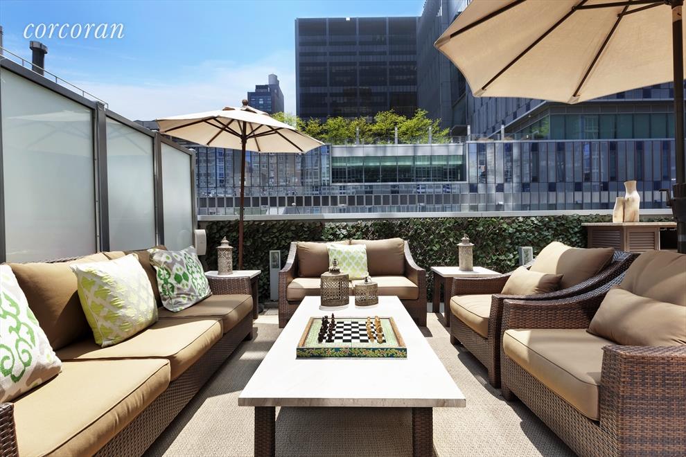 5 Manhattan rentals that offer private outdoor space