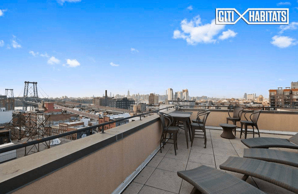 A SoHostyle triplex condo in Williamsburg (for Peter Luger enthusiasts)