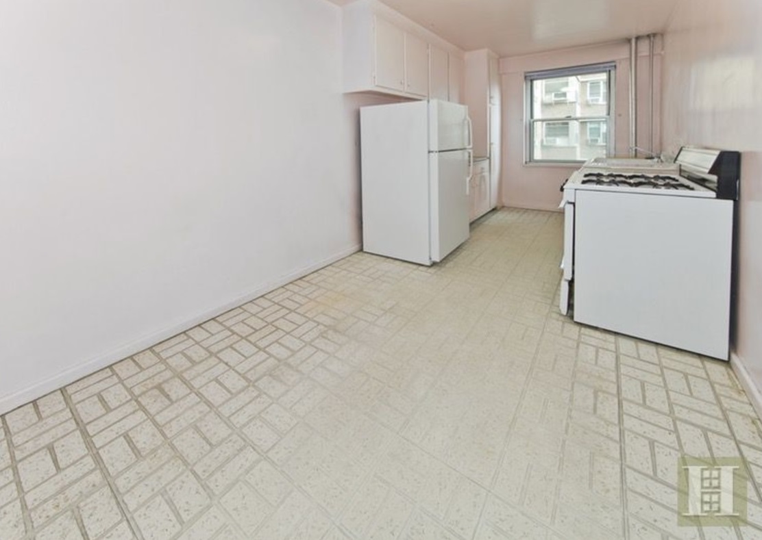This Lower East Side onebedroom could go from dated to activated with