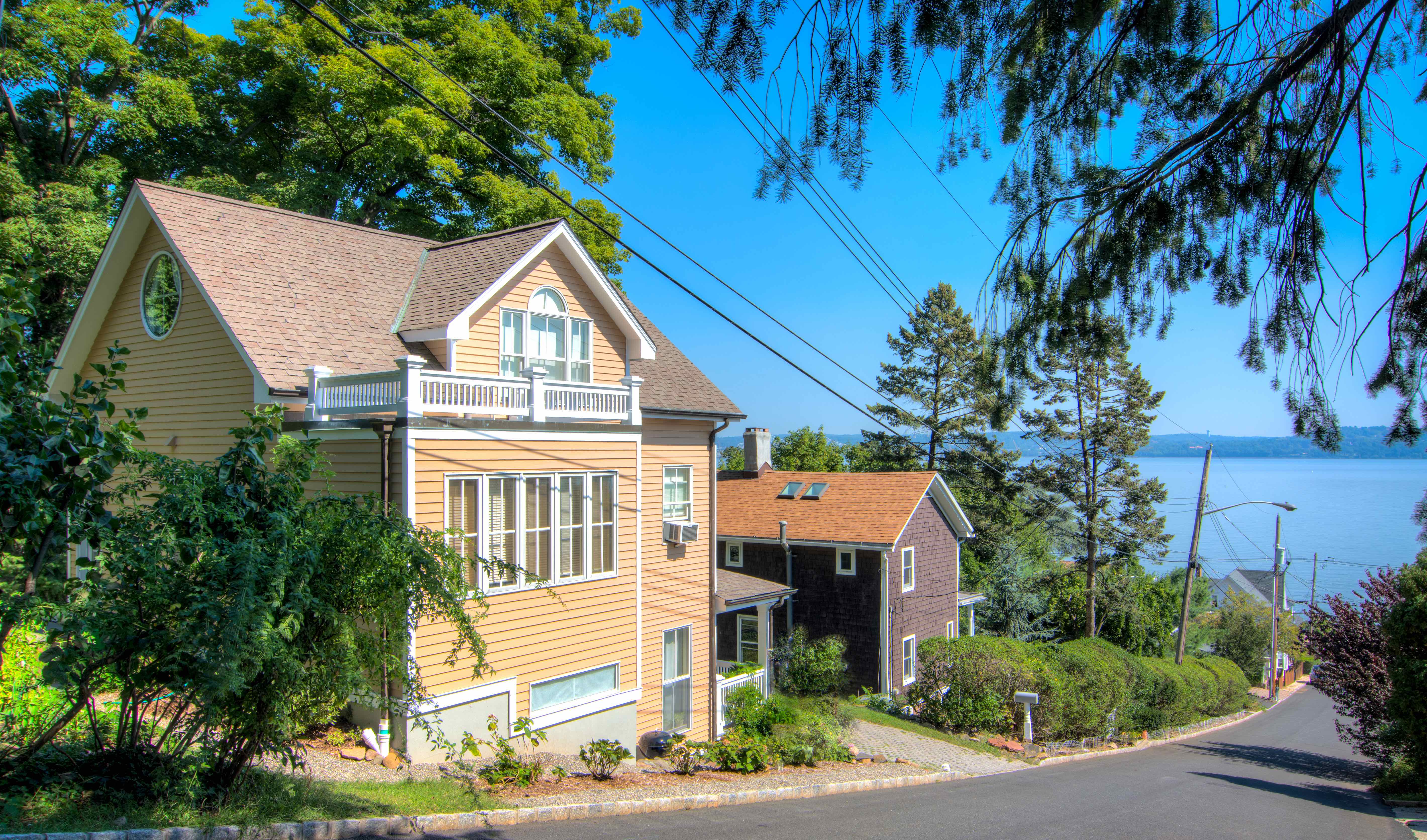 This updated Victorian has river views, a walkable downtown and a quick