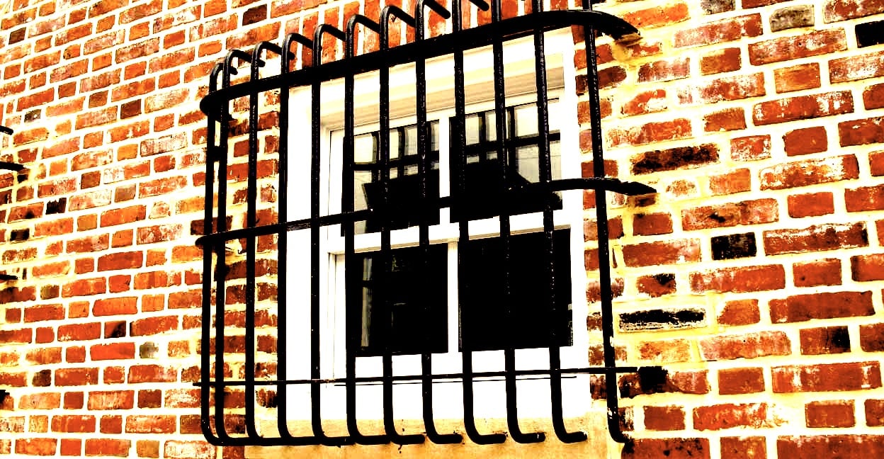 3 ways to get around a/cunfriendly window bars