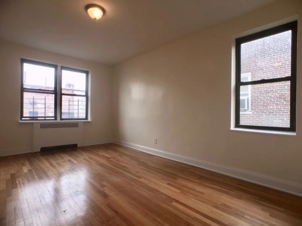 A prewar one bedroom in Washington Heights has us charmed