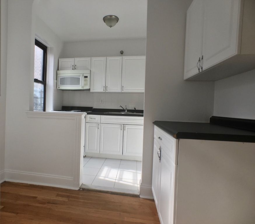 A prewar one bedroom in Washington Heights has us charmed