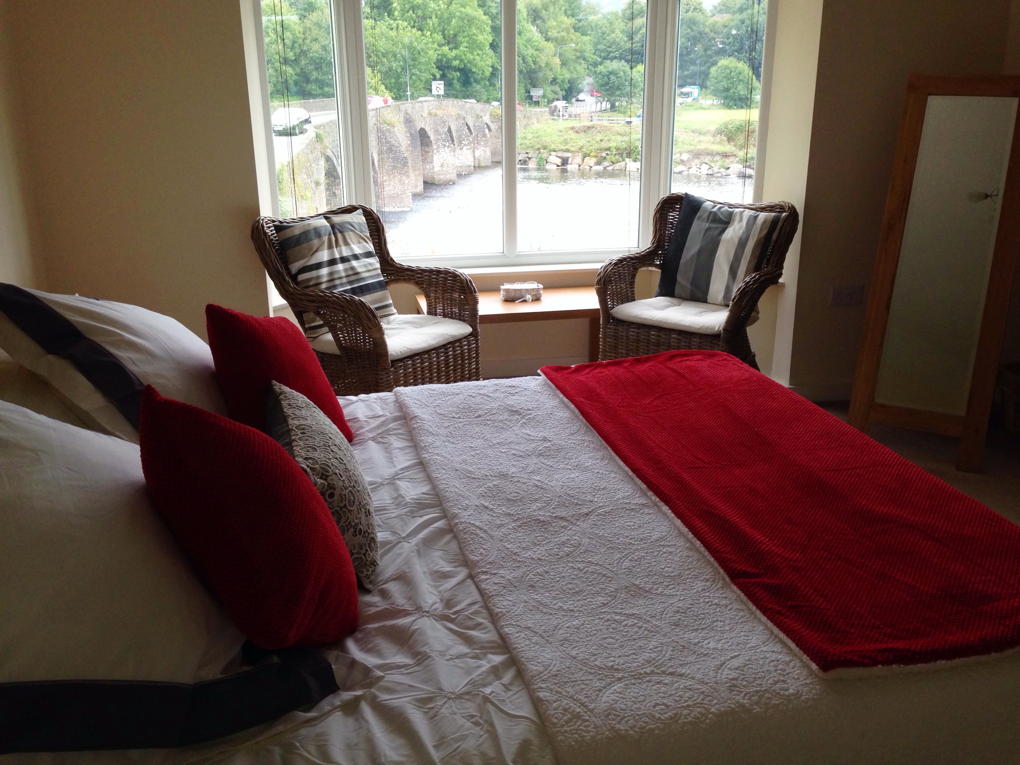 Our Rooms The Bridge Inn Llanfoist, Abergavenny NP7 9LH