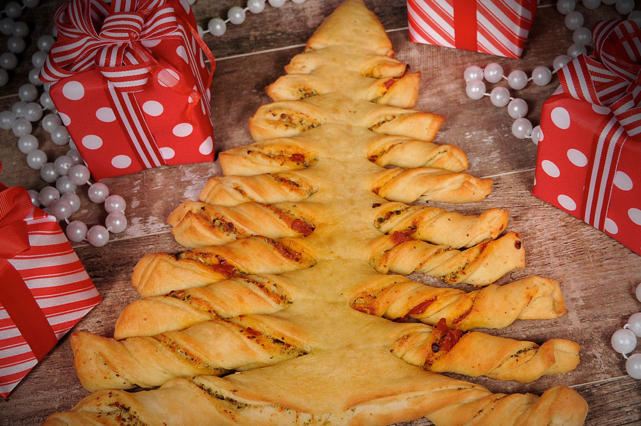 Bridgford Bread and Roll Dough Christmas Tree Pepperoni, Pesto, and