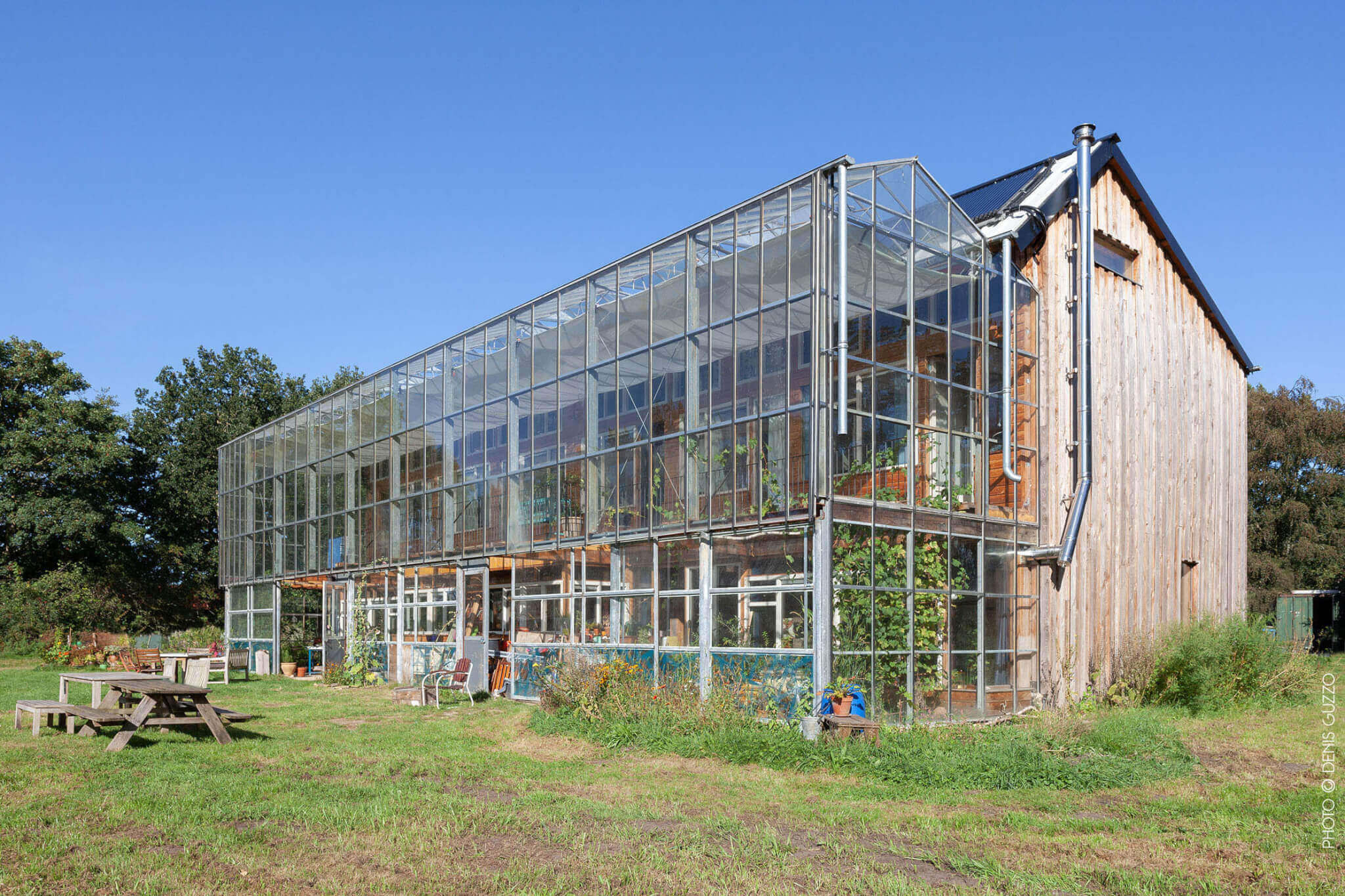 This Dutch ‘Greenhouse’ project is more than just an ecohome, it’s a