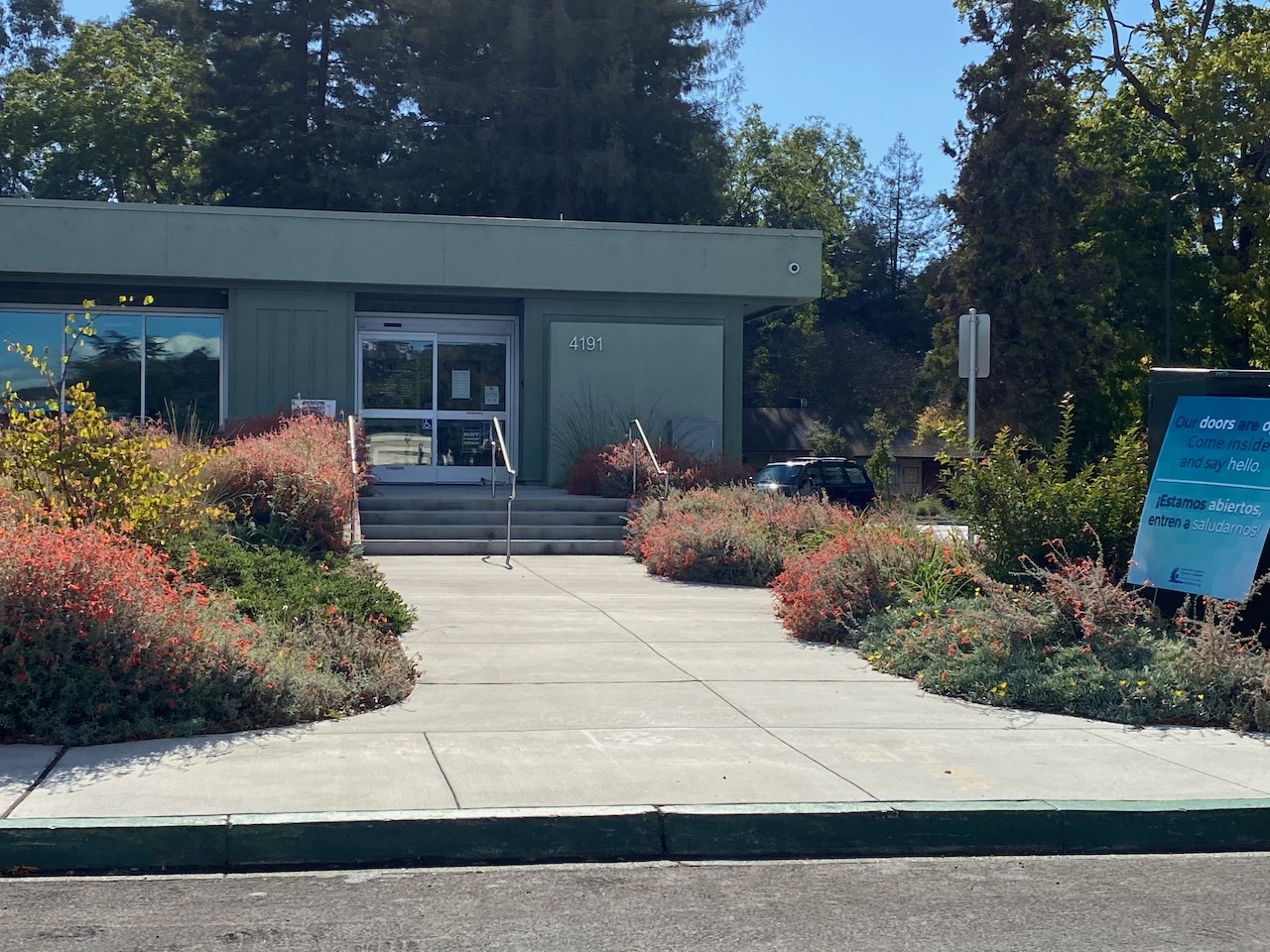 El Sobrante Library, 4191 Appian Way, El Sobrante ♿️ 4 « Bringing