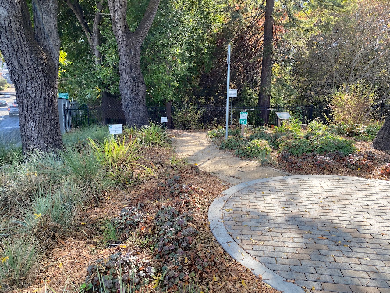 El Sobrante Library, 4191 Appian Way, El Sobrante ♿️ 4 « Bringing