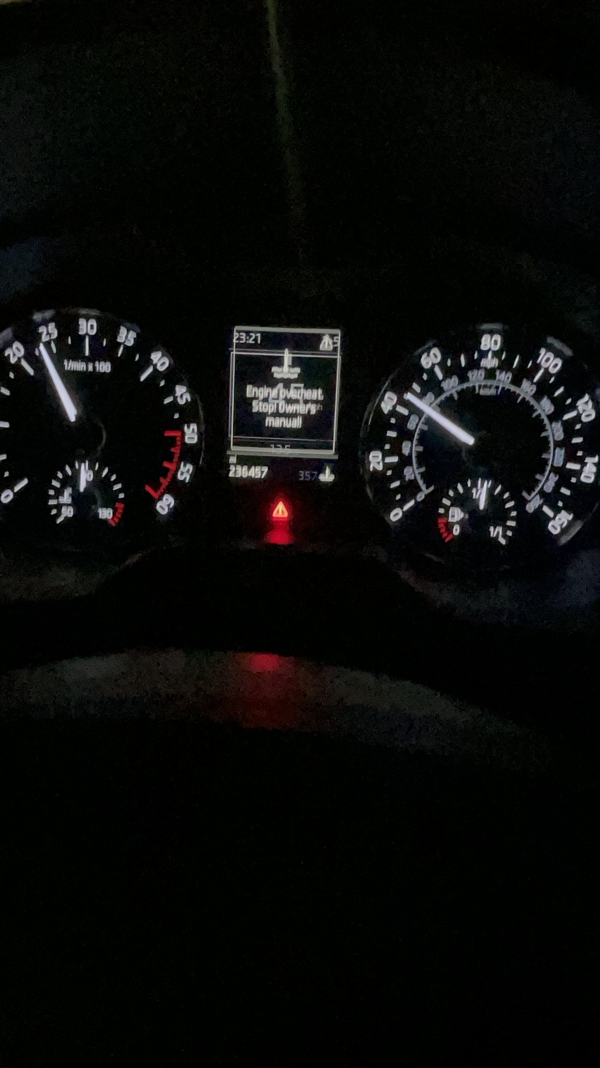 Engine overheating display on dashboard Skoda Octavia Mk III (2013