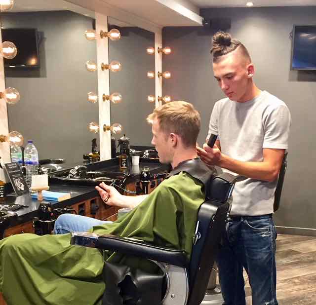 Franco's Barbering Lounge Men’s hairdressing and male grooming deals