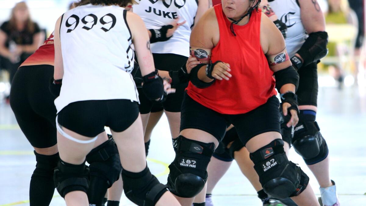 Best Knee Pads for Roller Derby Comfort & Protection