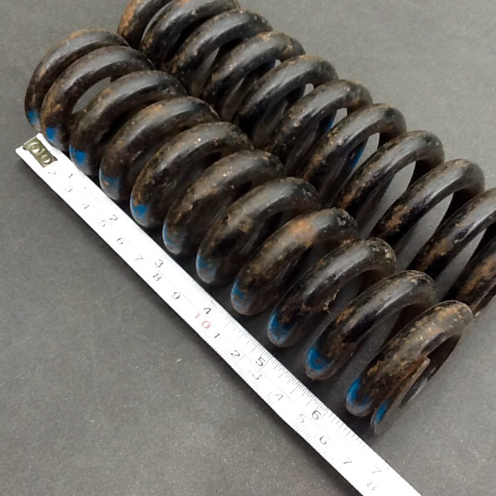 Heavy Duty Compression Springs 170mm Long X 48mm Diameter