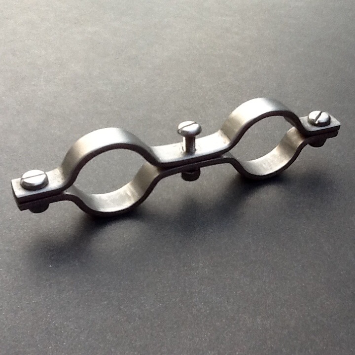 Stainless Steel Pipe Fitting Bracket Double Ports 32mm / 12mm X 3mm