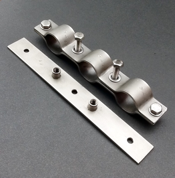 Multi Pipe Bracket Stainless Steel 3 Ports 32mm Diameter / 25mm X 3mm