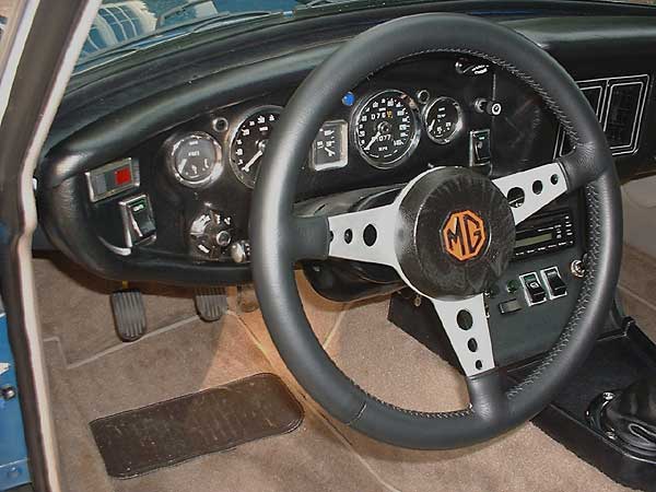 David Duquette's 1974 MGBGT with Rover 4.2L V8