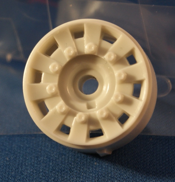 124 MAN TGX XXL resin wheel set from FG Models Vehicle Reviews