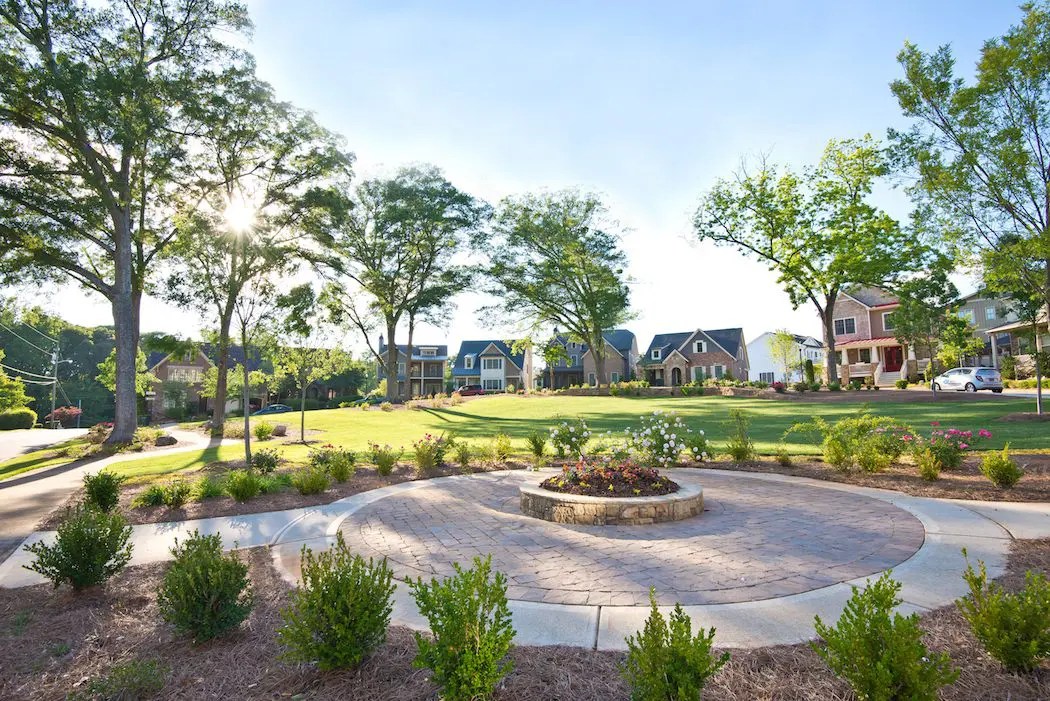 New Market on Marietta Square Near Mangêt Brock Built