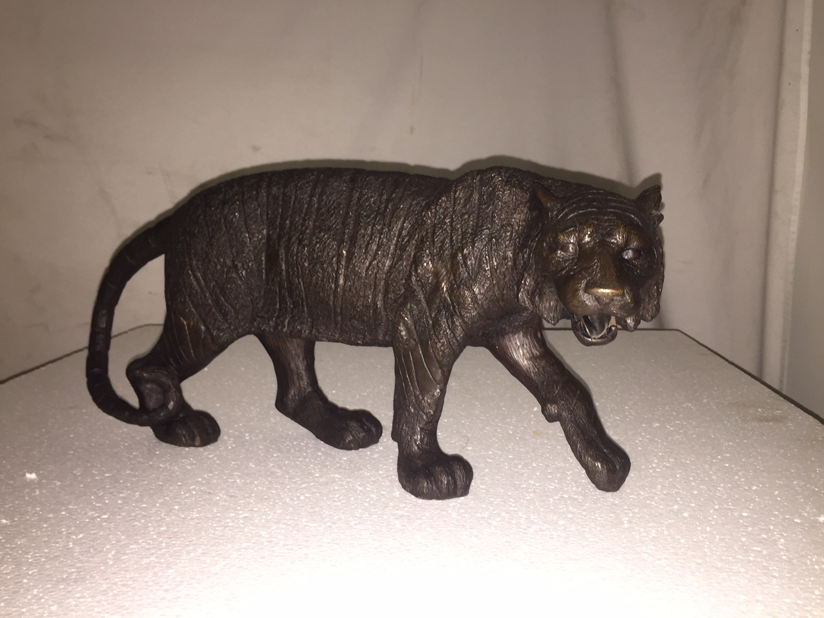 XS Walking Bengal Tiger Bronze Statues and Fountains