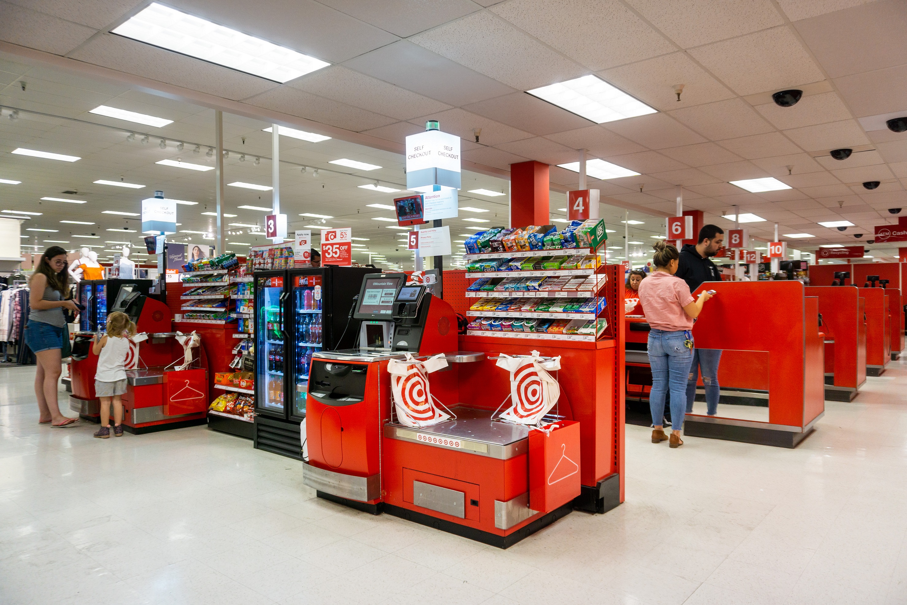 Black Friday shopping season sheds light on selfcheckout and the curse