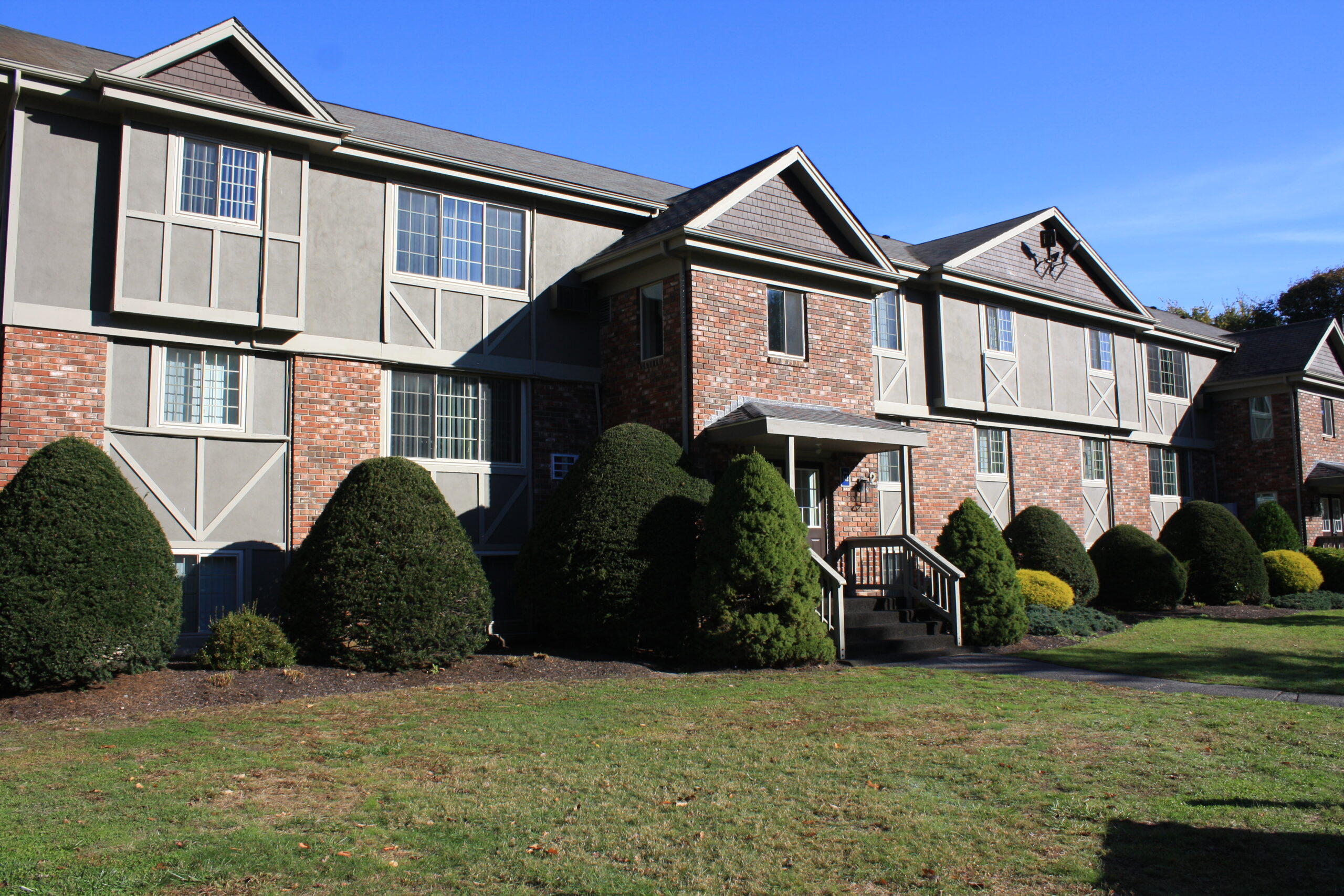 Brookside Village Apartment Homes Gallery