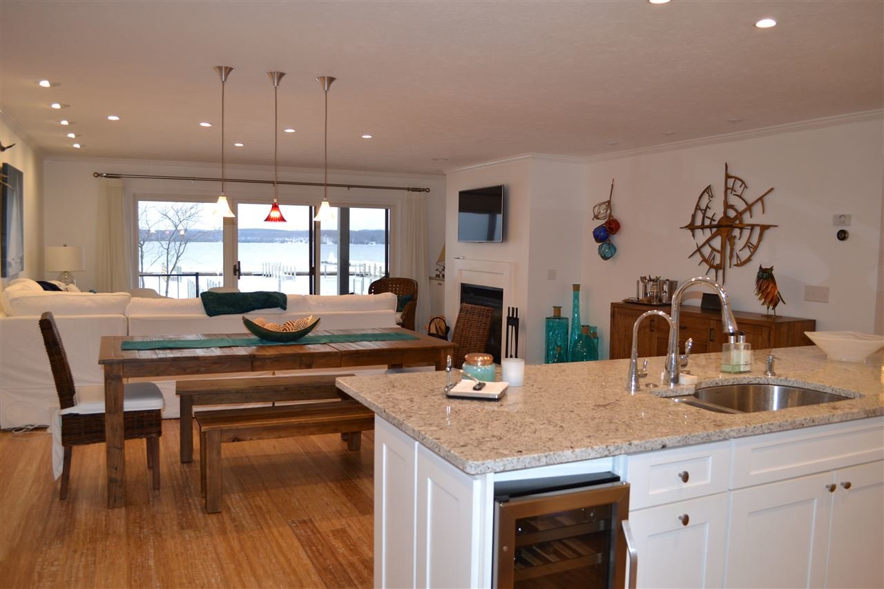 Neighborhood Spotlight Hemmingway Pointe Club Condominiums