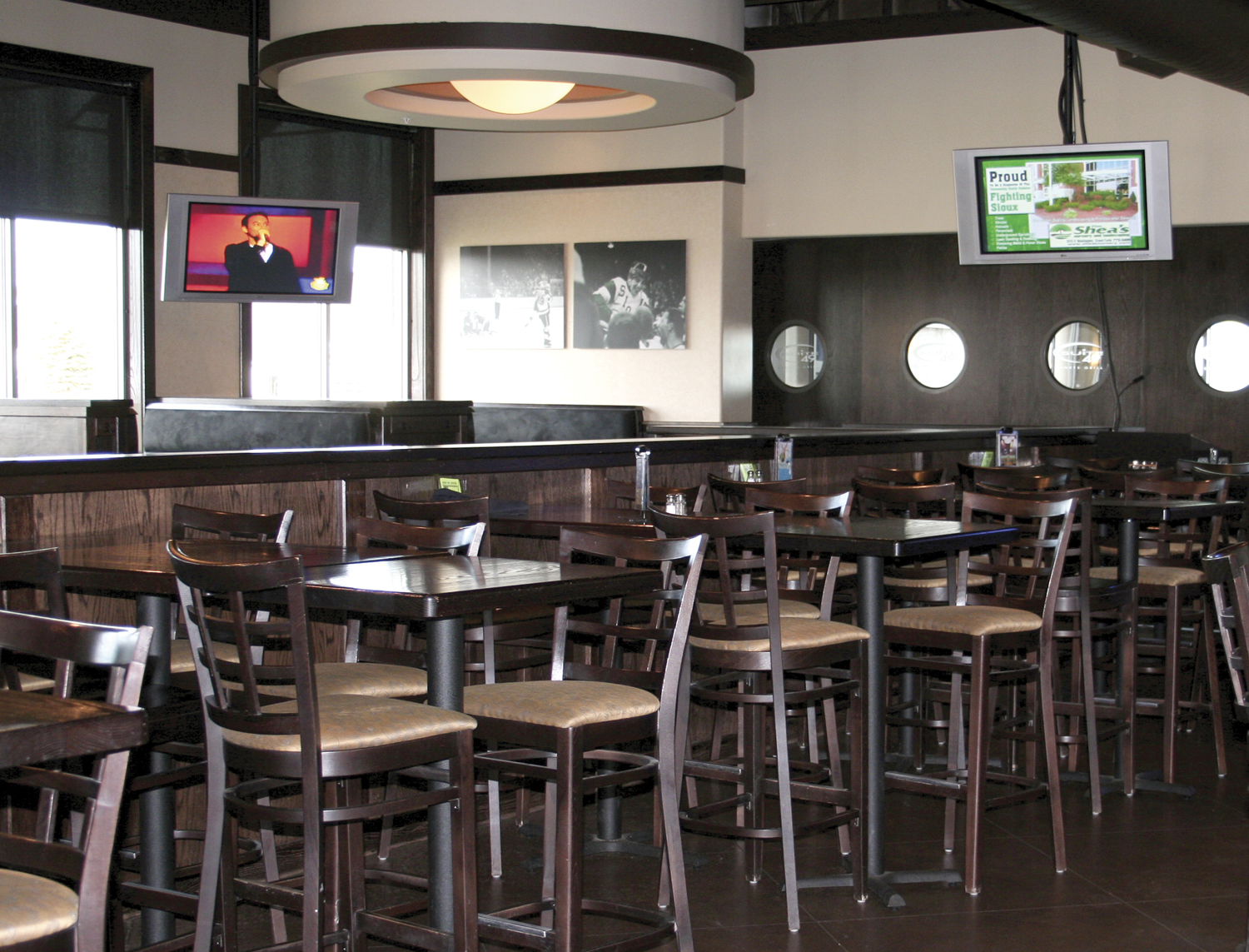 Grand Forks Restuarant Brown Corp