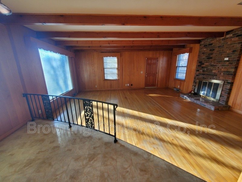 6807 Holt Road Nashville, TN 37211 Browning & Gordon