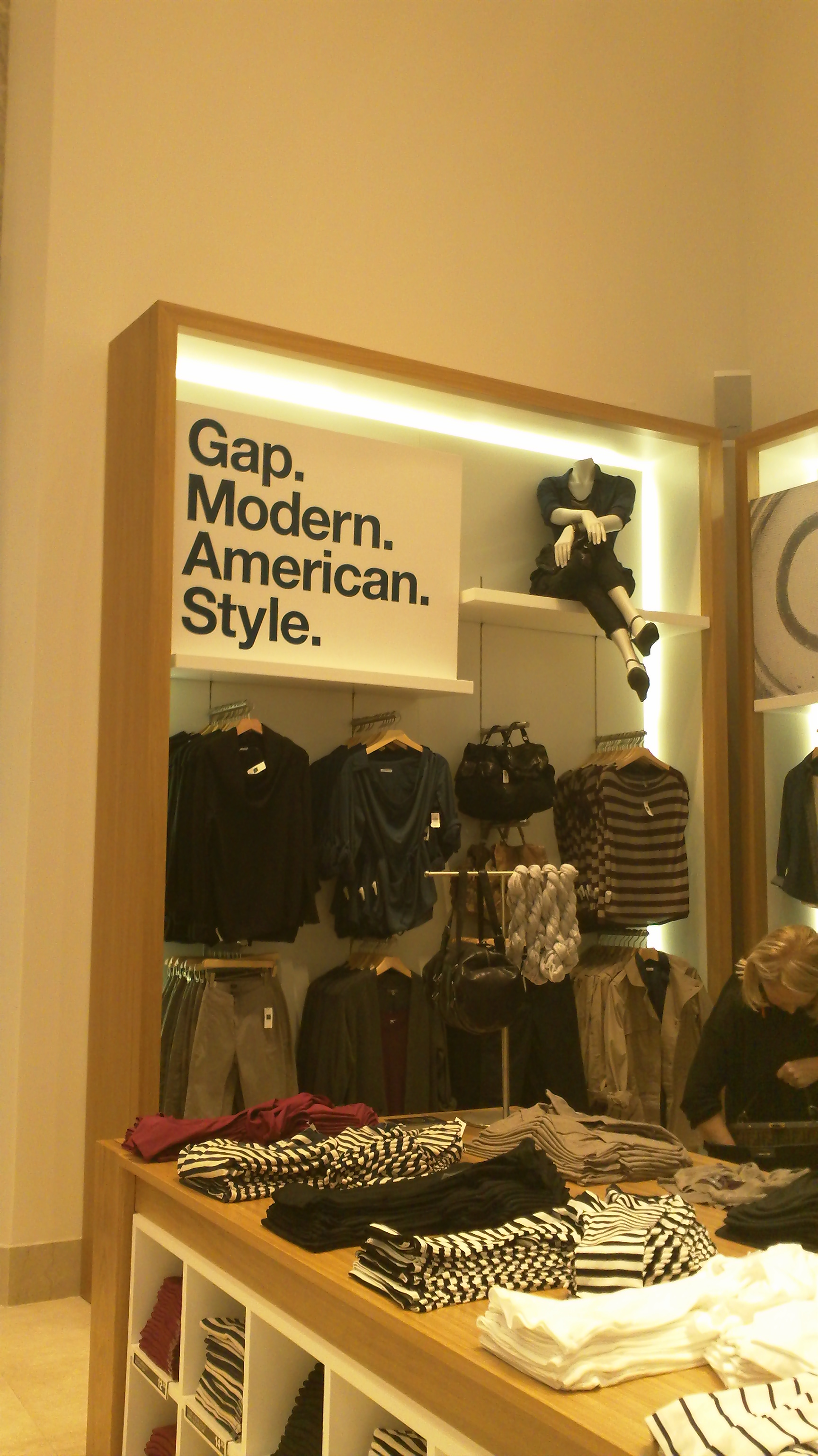 BR Briefs Gap Opens in Rome, Italy BrowsingRome