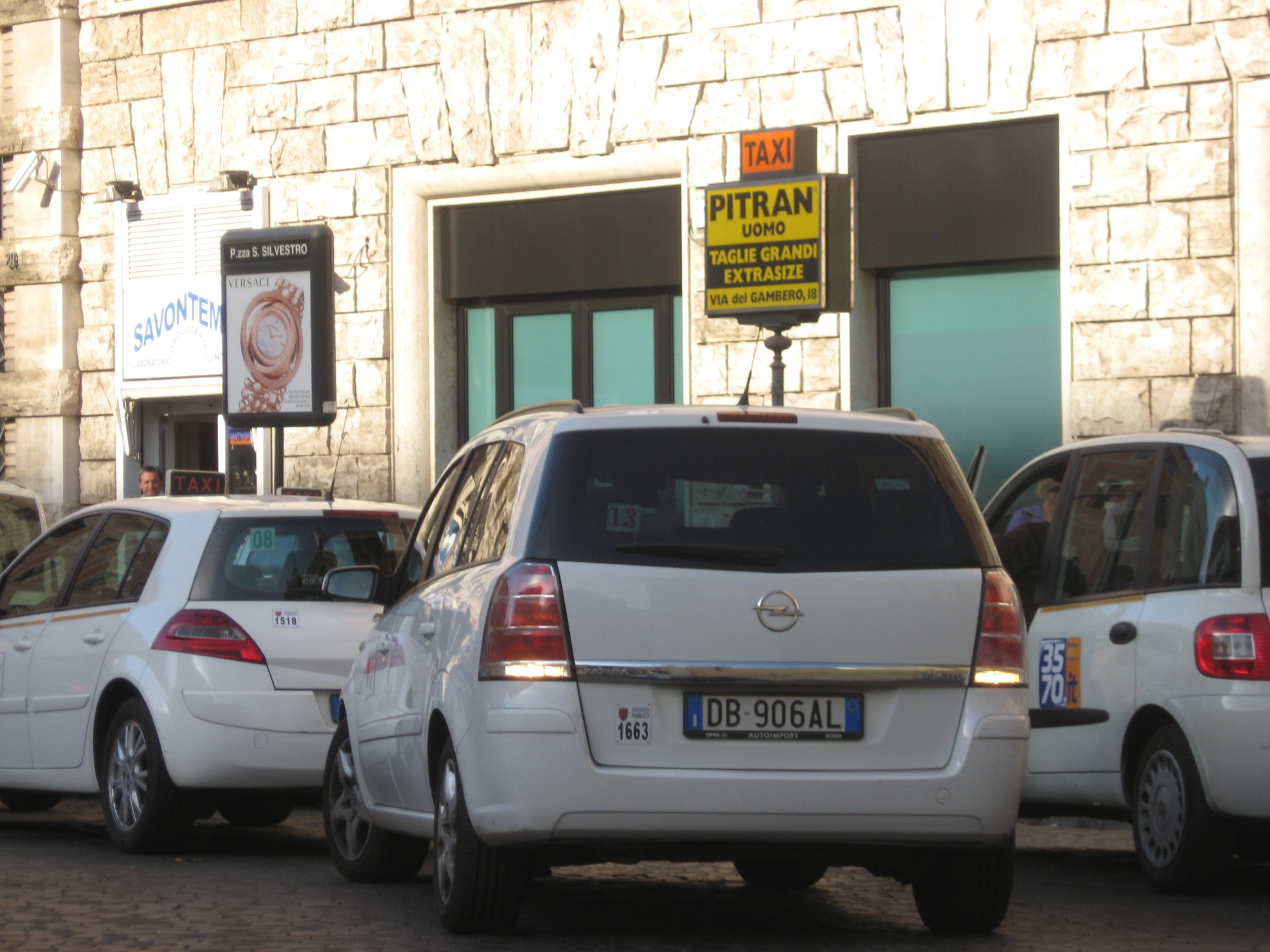 Taxis_In_Rome_Main BrowsingRome