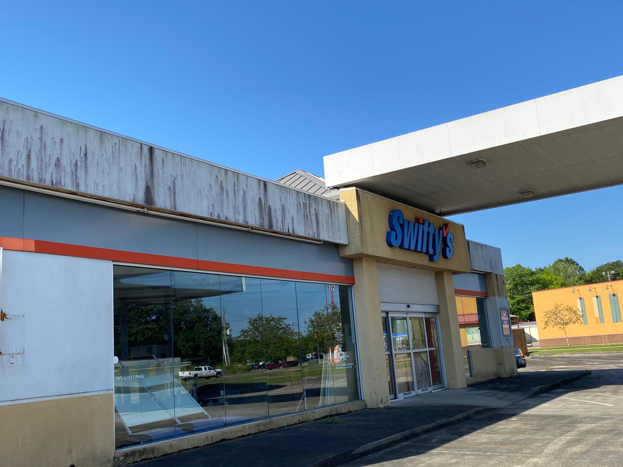 BRPROUD/Death investigation underway after man found in vehicle on